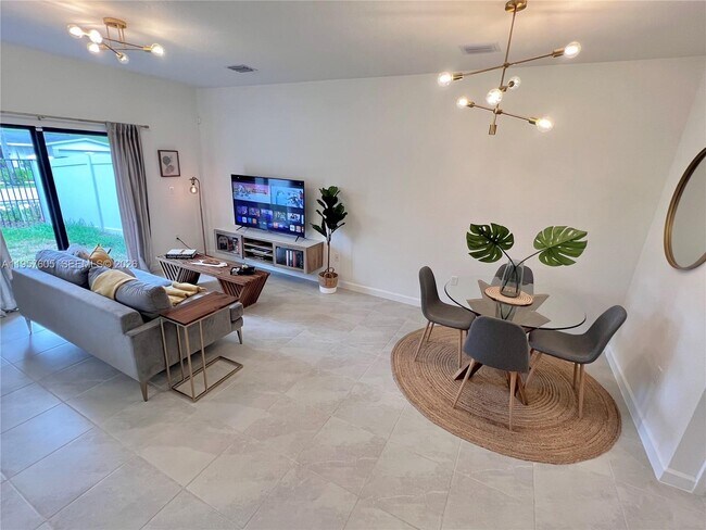 Building Photo - 20433 NW 4th Ave