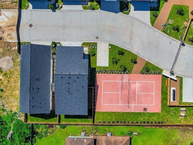 Building Photo - 7609 Victory Reserve St