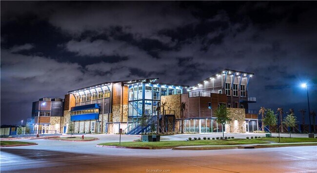 Building Photo - Brand New Barracks Townhome for August 202...