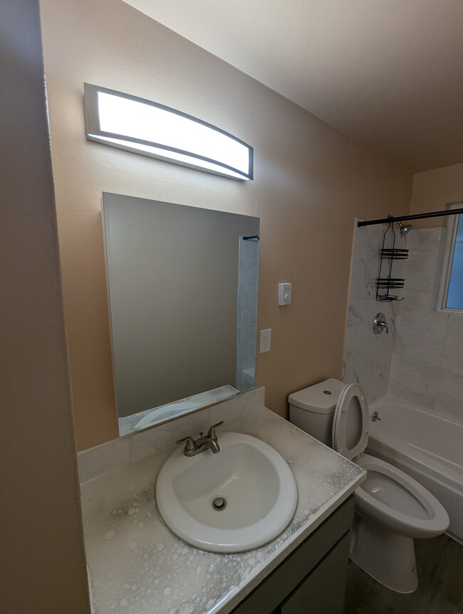 Bath mirror - 6115 W Beech St