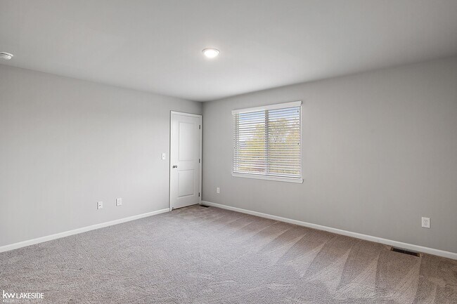 Building Photo - 51410 Tides Dr