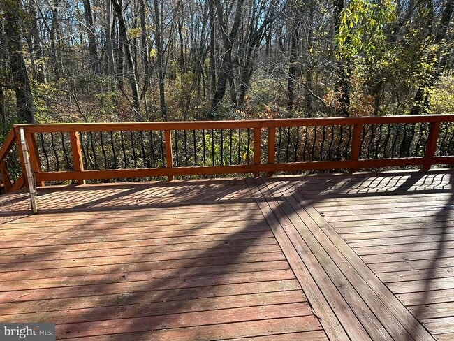 Building Photo - 46843 Planters Ct