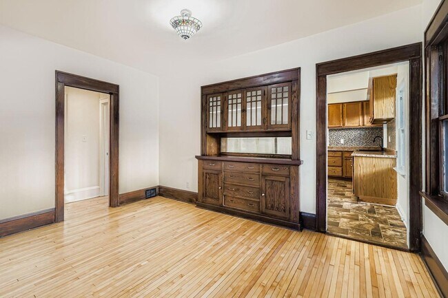 Building Photo - 1683 Minnehaha Ave E