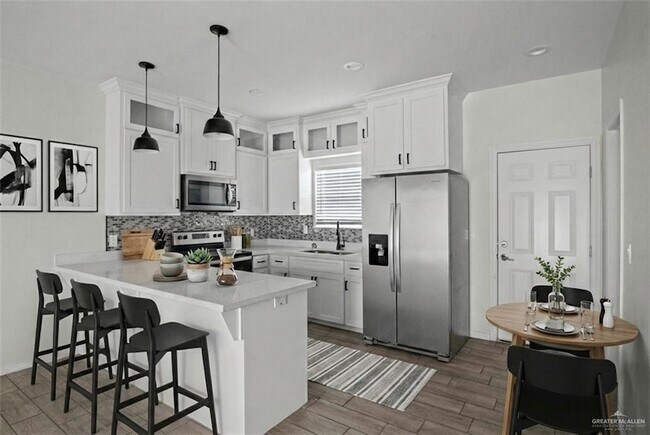 Building Photo - 1511 Playa Dr