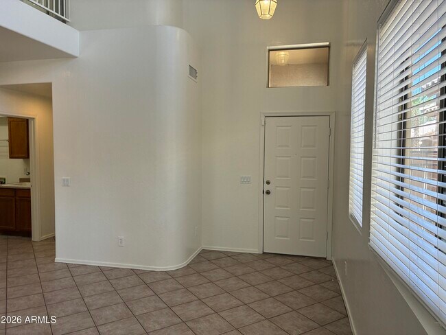 Building Photo - 1909 N 106th Ln