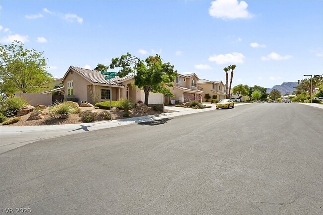 Building Photo - 9001 Crimson Clover Way