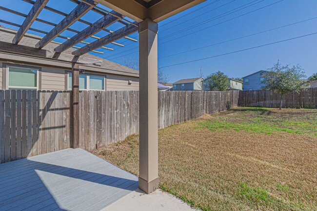 Building Photo - BEAUTIFUL 2 STORY 3BR/2BATH HOME READY FOR...