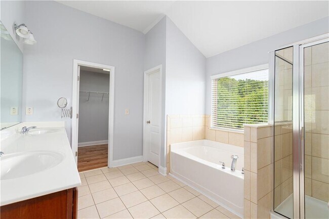 Building Photo - 2425 Delamore Chase