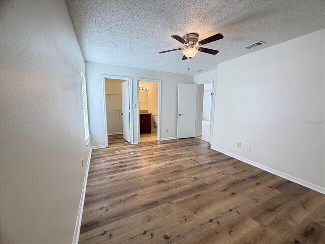 Building Photo - 2418 Harbor Town Dr