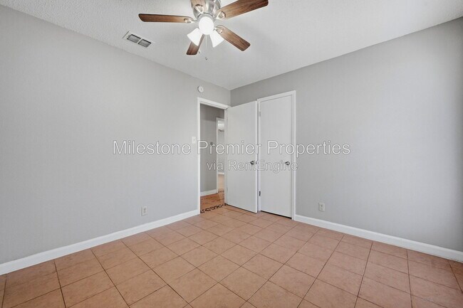 Building Photo - 1312 Churchill Way W