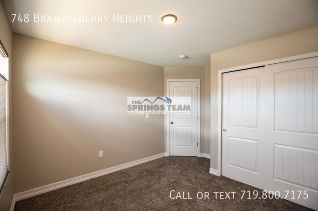 Building Photo - 748 Brambleberry Hts