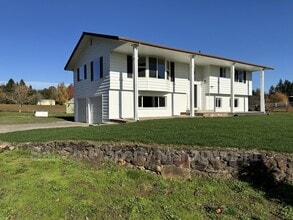 Building Photo - 21965 NW Phillips Rd