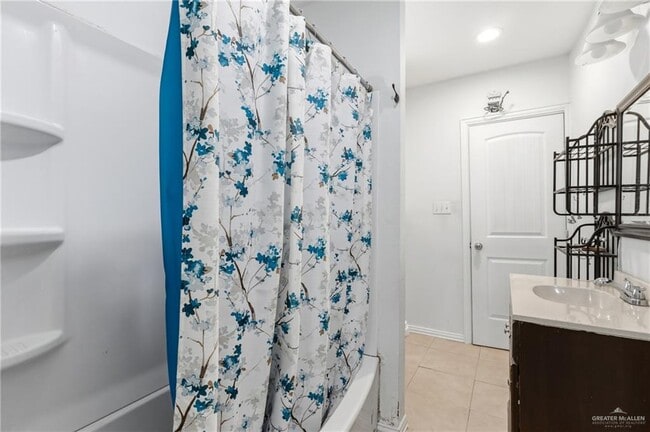 Building Photo - 13 N 21st St