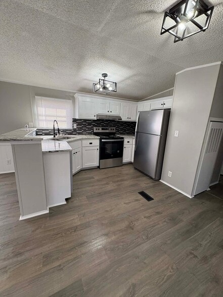 Building Photo - 129 Madison St SW