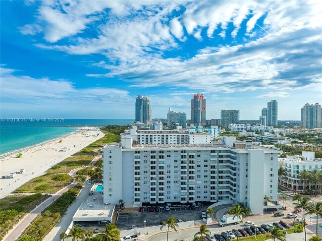 Building Photo - 465 Ocean Dr