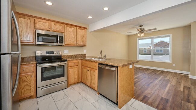 Building Photo - Move in Special: 2BR, 1 1/2BA (Do not appl...
