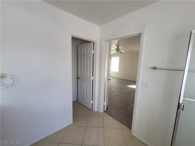 Building Photo - 10799 Flame Vine Ct