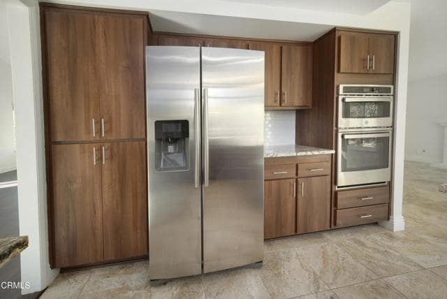 Building Photo - 614 Gilbert St