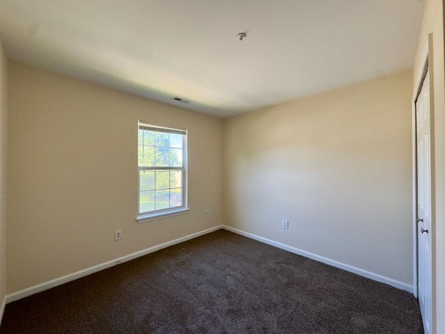 Building Photo - Charming 3 Bedroom/2.5 Bathroom Townhome in Randallstown, MD!