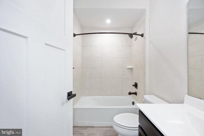 Building Photo - 1328 Trestle Dr