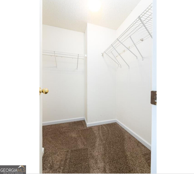 Building Photo - 3230 Oakley Pl