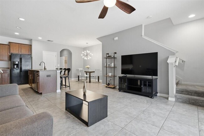 Building Photo - 10425 Red Carpet Ct