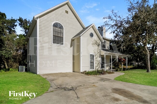 Building Photo - 602 Brunswick Terrace