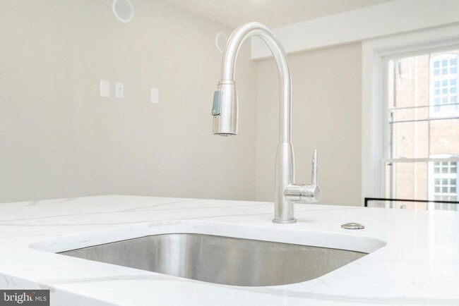 Building Photo - 2304 N 9th St