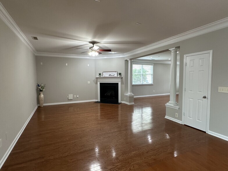 Building Photo - 205 Bog Hill Ln