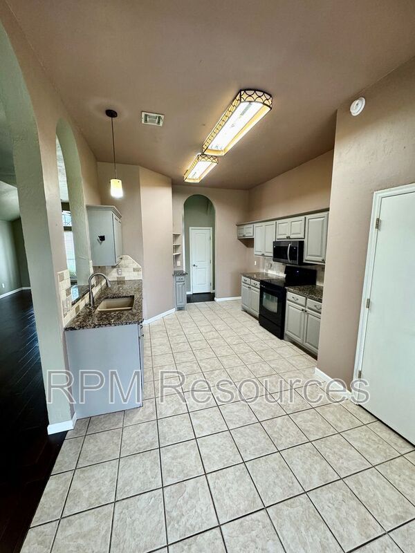 Building Photo - 8205 NW 83rd Terrace