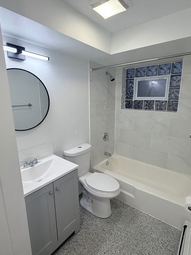 Building Photo - 6003 W 35th St