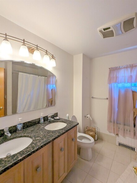 Building Photo - 71 Pennsylvania Ave