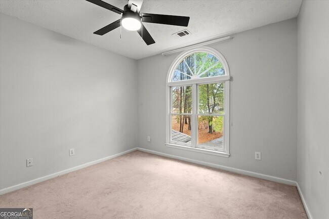 Building Photo - 115 Rockhurst Chase