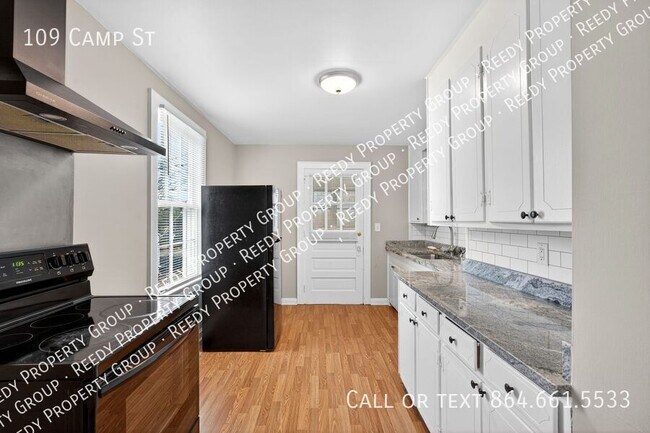 Building Photo - 109 Camp St