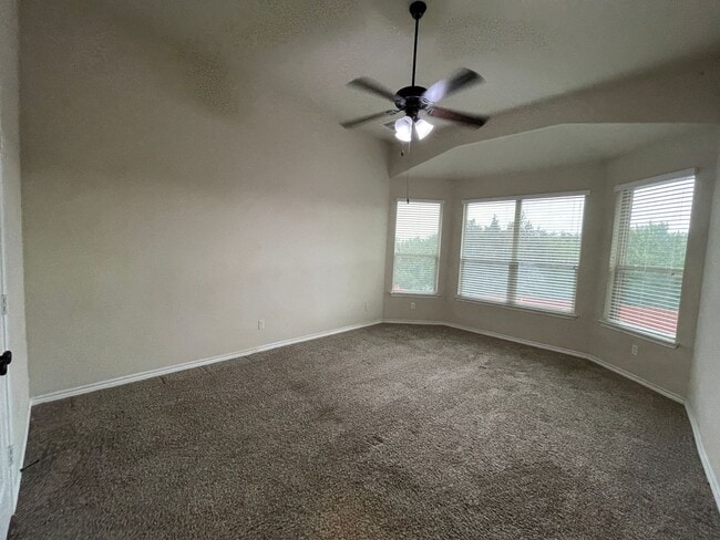 Building Photo - 3240 Valentino Dr