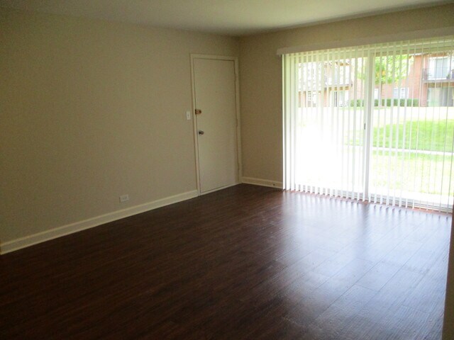 Building Photo - 9376 Bay Colony Dr