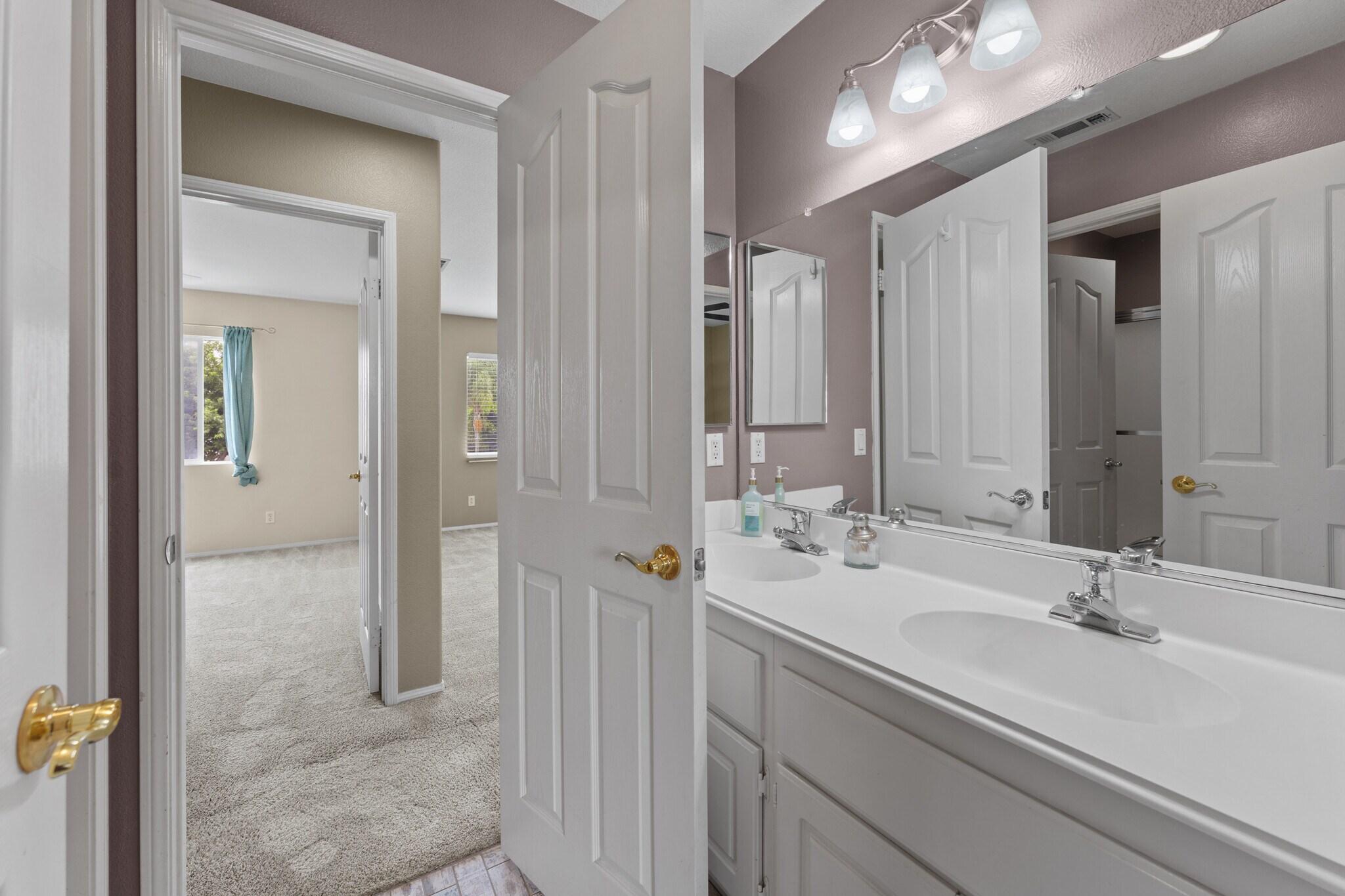 Building Photo - 13422 Apricot Tree Ln