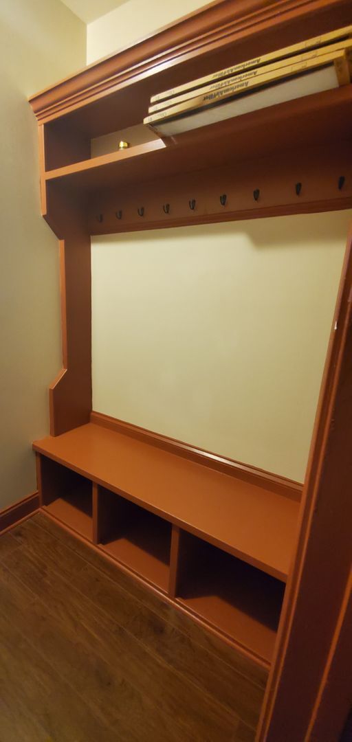 Building Photo - Spectacular!