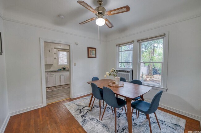 Building Photo - Spacious 2 Bedroom Apartment in Monte Vista Near Downtown San Antonio