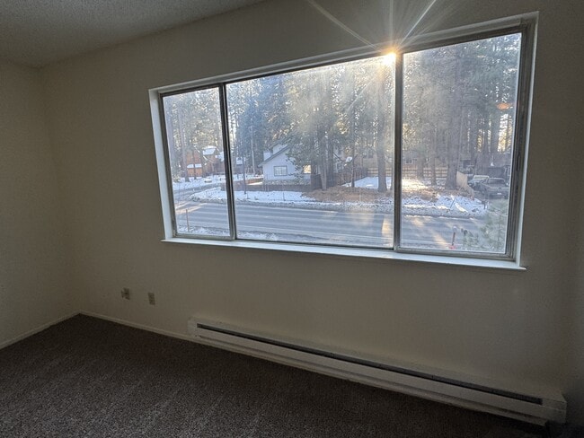 Building Photo - 1109 Sierra Blvd