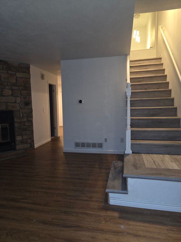 Building Photo - 2915 W 81st Ave