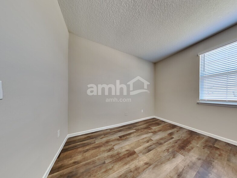 Building Photo - 82 Hemlock Point