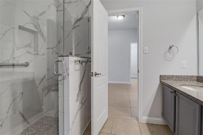 Building Photo - 101 Saddle Ridge Dr