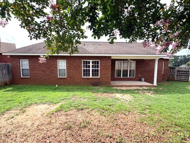 Building Photo - 201 Windsor Garden Dr