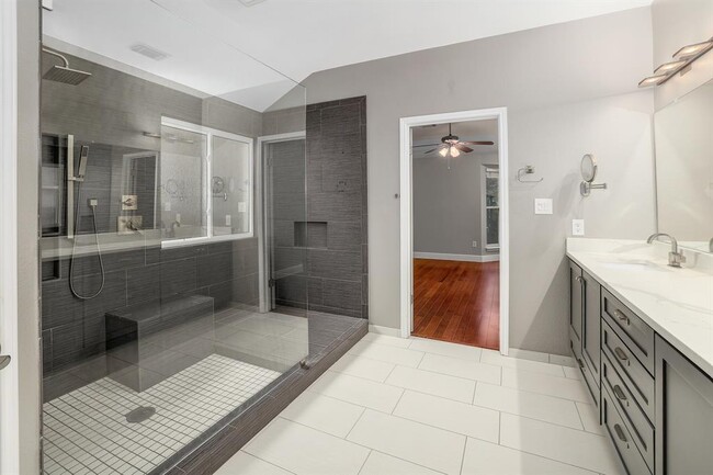 Building Photo - 4920 Hibiscus Valley Dr