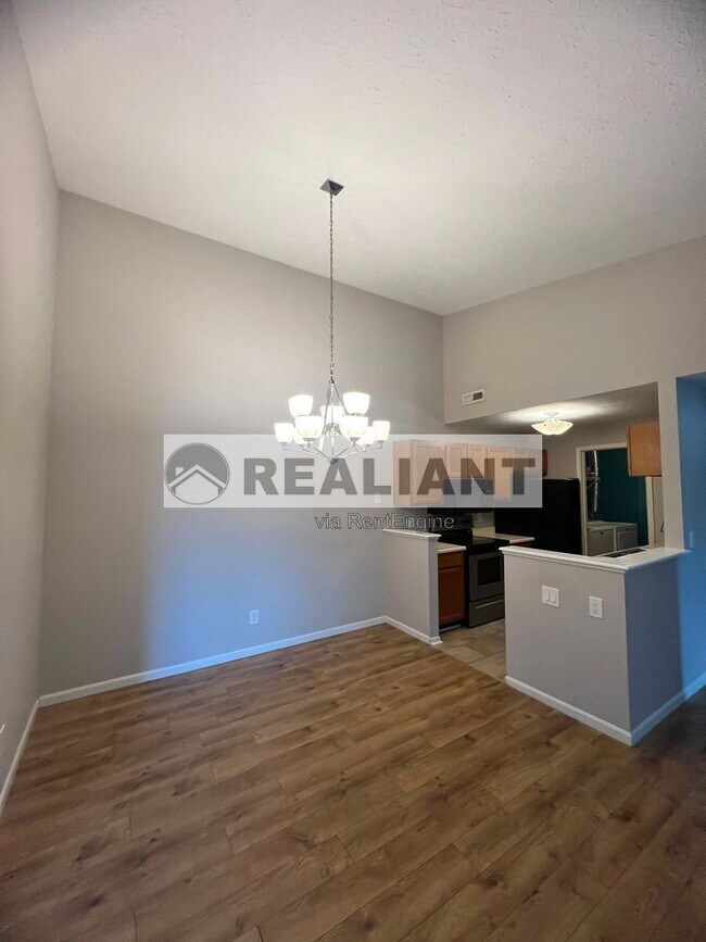 Building Photo - 159 Green River Dr