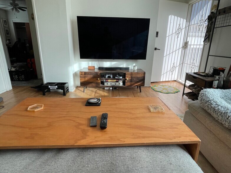 Building Photo - 6740 Amherst St