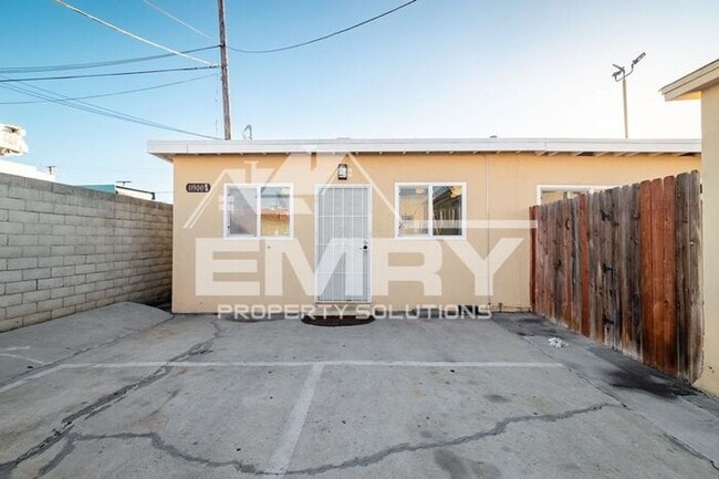 Building Photo - Newly 1 bed 1 bath apartment for rent in Firestone Blv Norwalk California