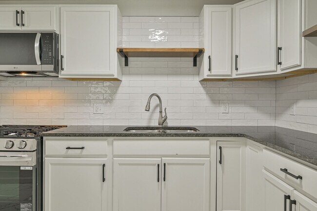 Building Photo - 1524 NW 45th St