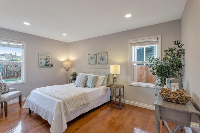 Building Photo - 354 Dana St